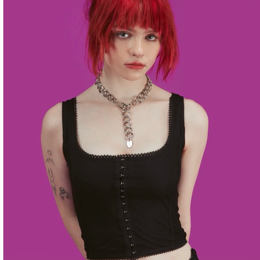 UNIF Dew top black